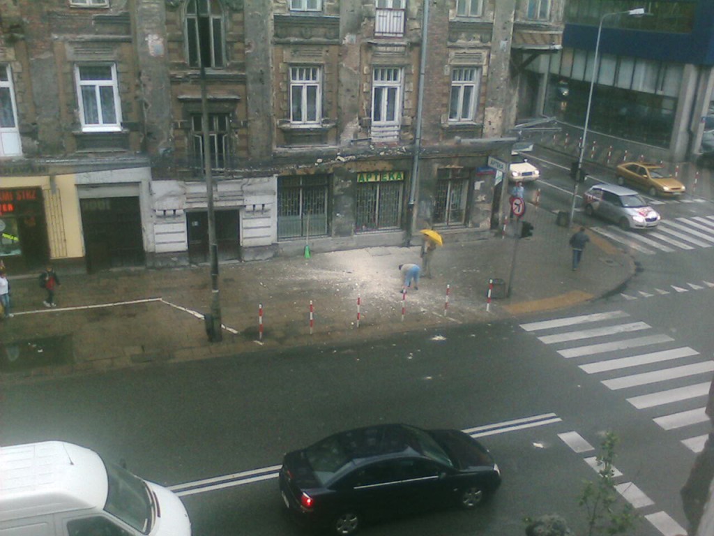img099